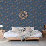 DUTCH WALLCOVERINGS DUTCH WALLCOVERINGS Behang Flower donkerblauw en bronskleurig - afbeelding 1