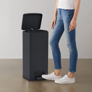 Vidaxl pedaalemmer met anti-vingerafdruk 30 l rvs zwart - afbeelding 1