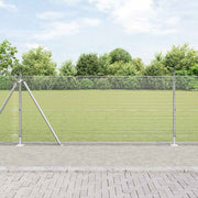 Vidaxl gelast draadhek met betonnen voetstuk 10 x 0,8 m zilver mesh - afbeelding 1