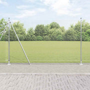 Vidaxl gelast draadhek met betonnen voetstuk 10 x 1,4 m zilver mesh - afbeelding 1