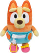Moose toys bluey baby bingo dress and play pluchen knuffel