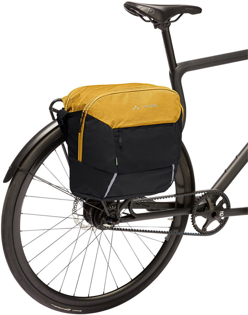Vaude cycle messenger m fietstas enkele fietstas unisex burnt yellow waterdicht >70% recycled materiaal