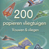 200 papieren vliegtuigen. 6+