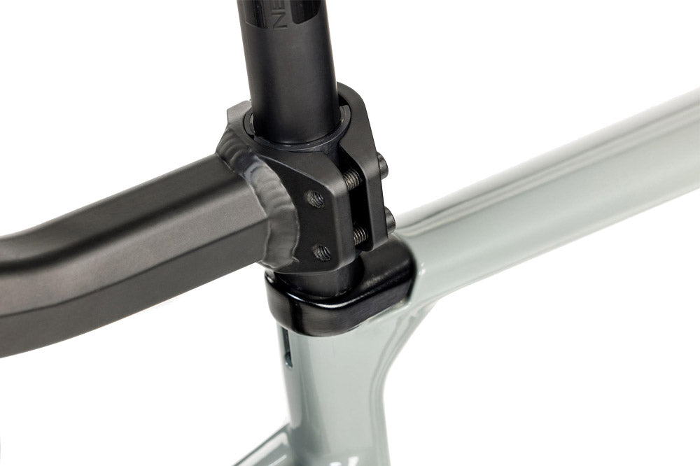 Acid beam wing seatpost carrier