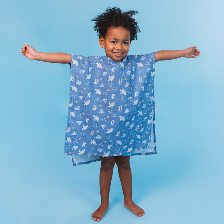 Coral bliss | meerkleurige hydrofiele strandponcho 52 x 52 cm