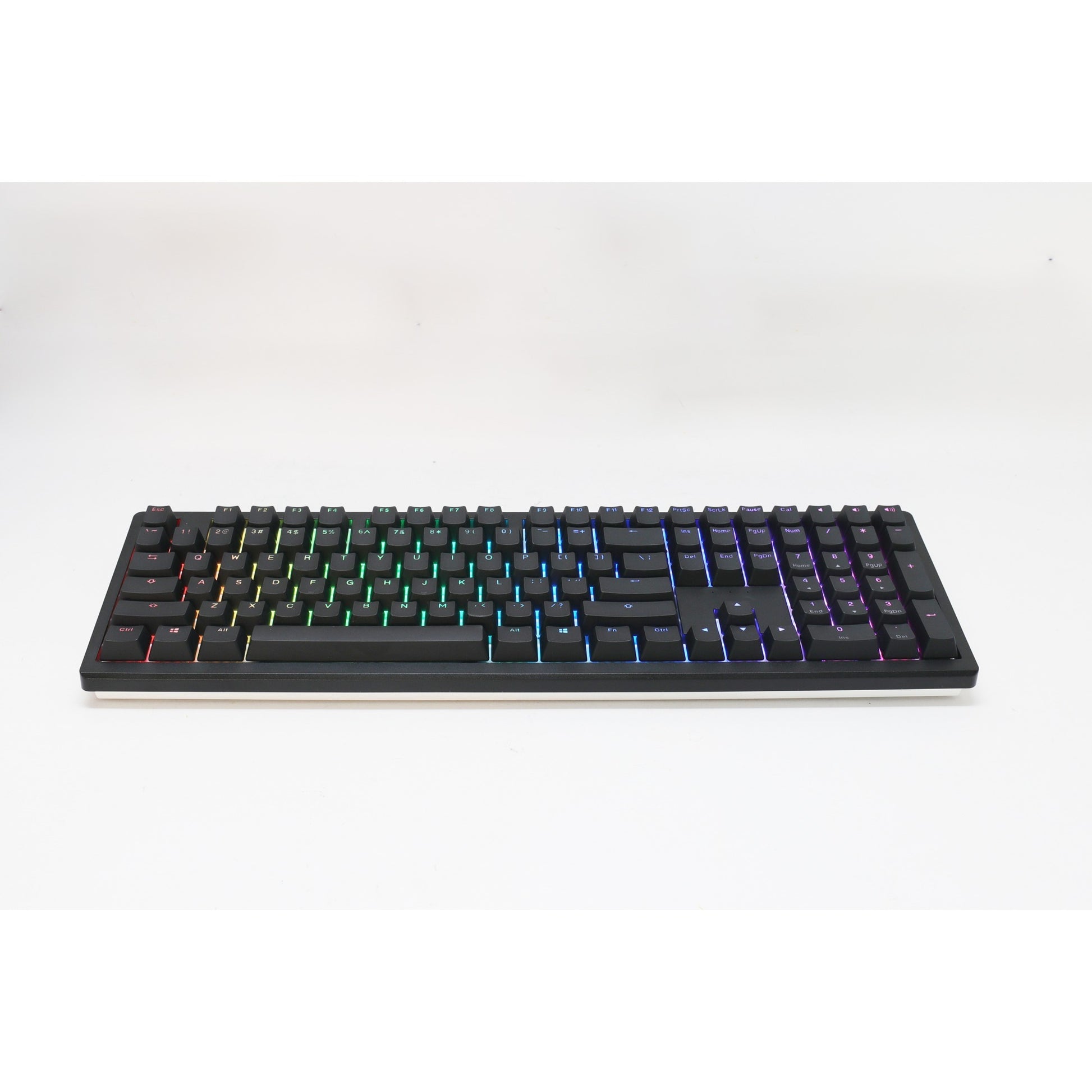 Ducky zero 6108 classic black, gaming toetsenbord (zwart wit, us lay-out, cherry mx2a blue, rgb leds, double-shot pbt, hot swap, 2.4ghz | bluetooth | usb-c)