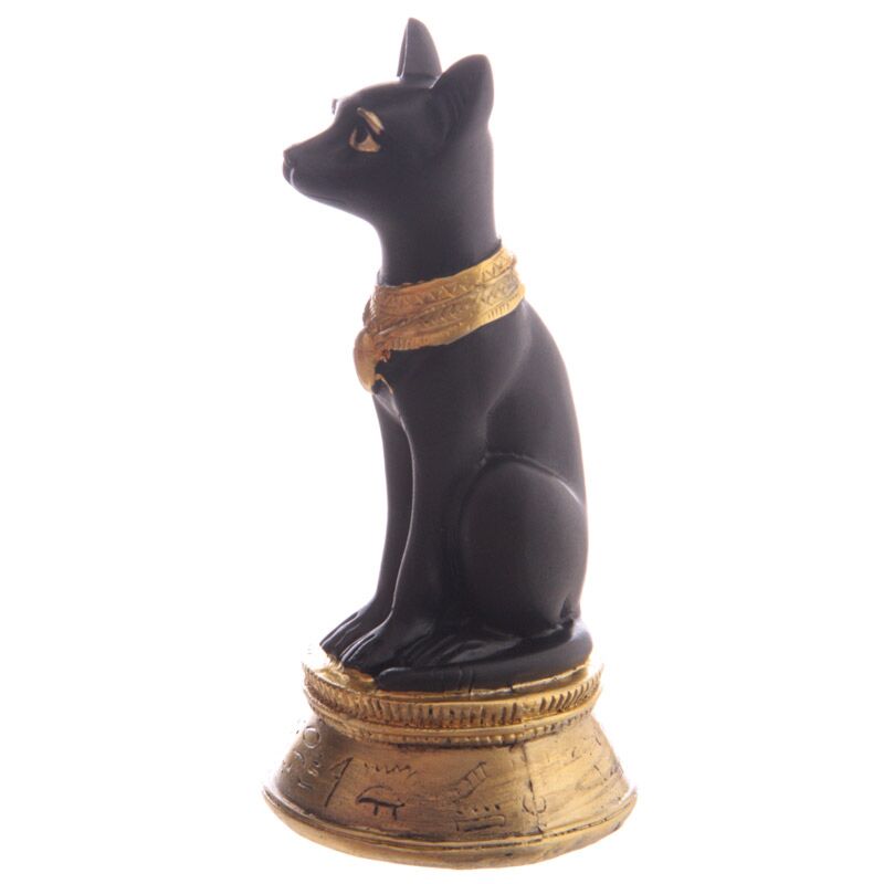 Egypte - zwart goud bast draagt een scarabee ketting