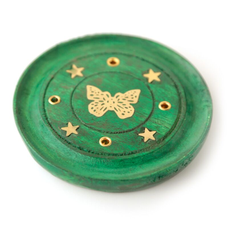 Mangohout vlinder rond groen wierookhouder