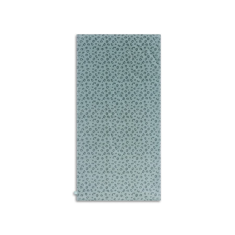 Leopard | groene katoenen handdoek 135 x 65 cm