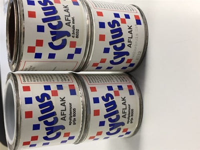 Quick busje kwastlak bruin met.