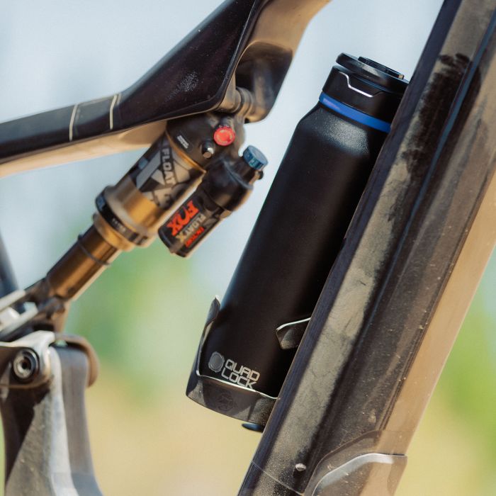 Quad lock mag water bottle mount
