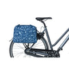 Basil Wanderlust Carry All Bag - blauwe fietshandtas met vogelprint - waterafstotend - 18L