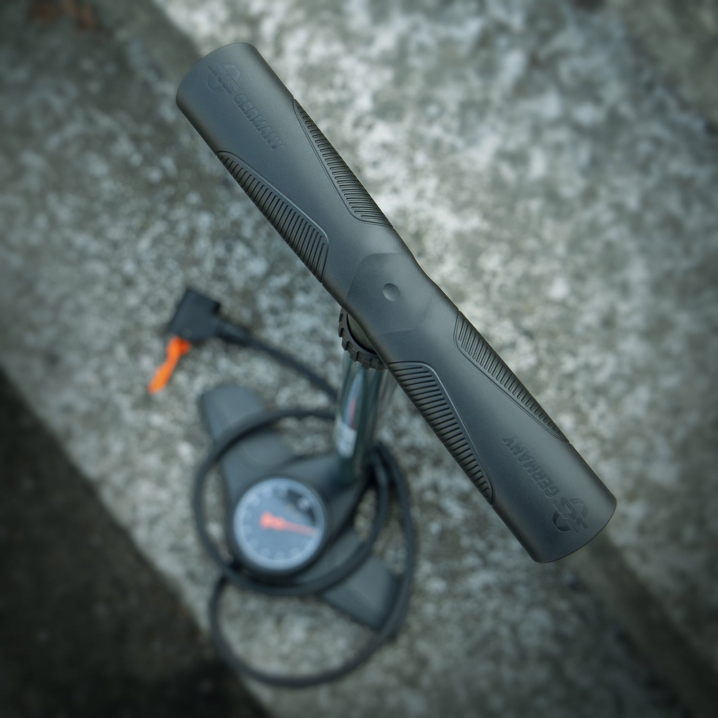 Sks vloerpomp airlite multivalve 10bar zw oranje