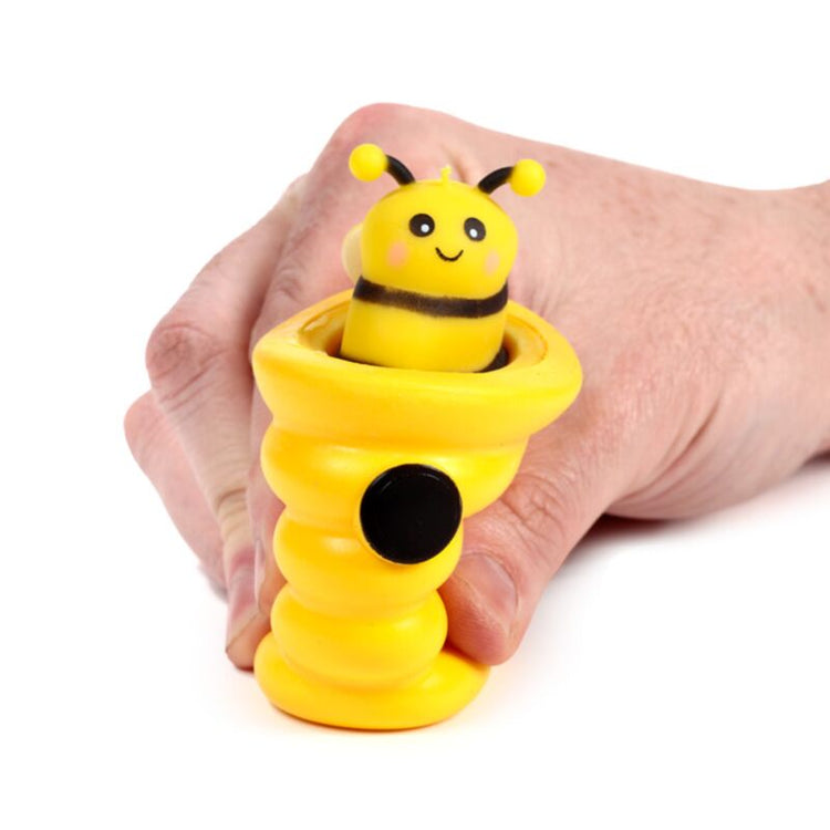 Knijpbare bij bijenkorf pop out
