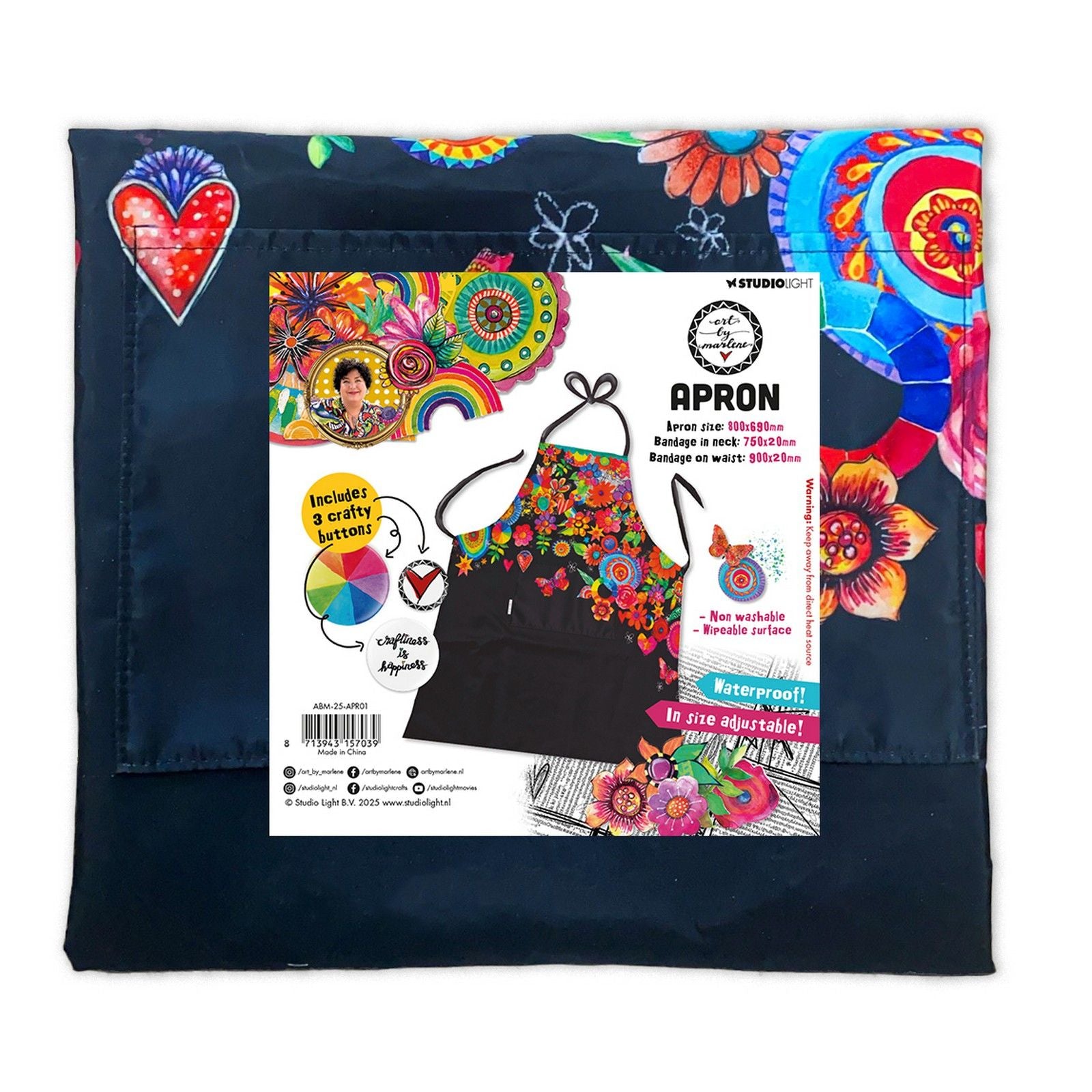 Studio light • art by marlene apron incl. 3 crafty buttons