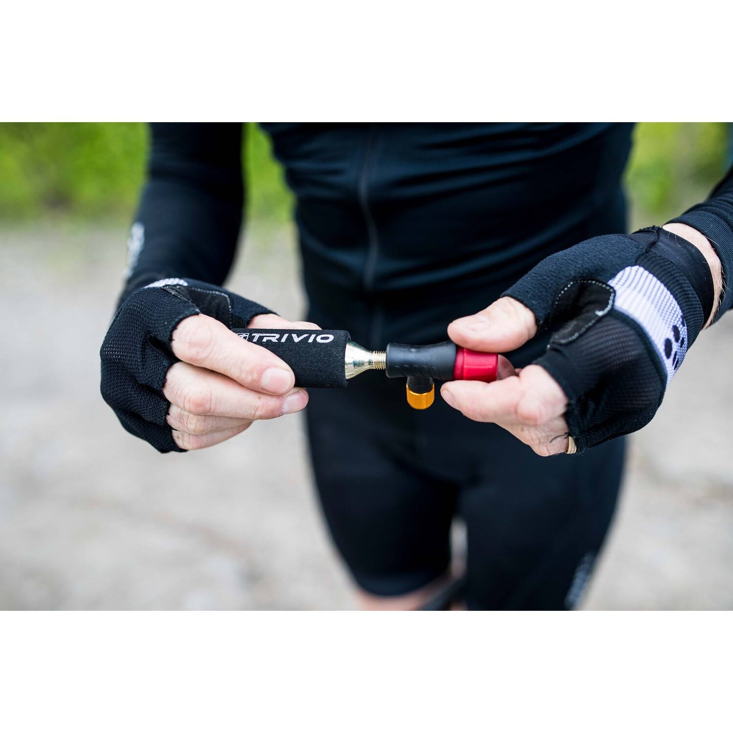 Trivio - co2 adapter + co2 patroon 16 gram + neoprene huls
