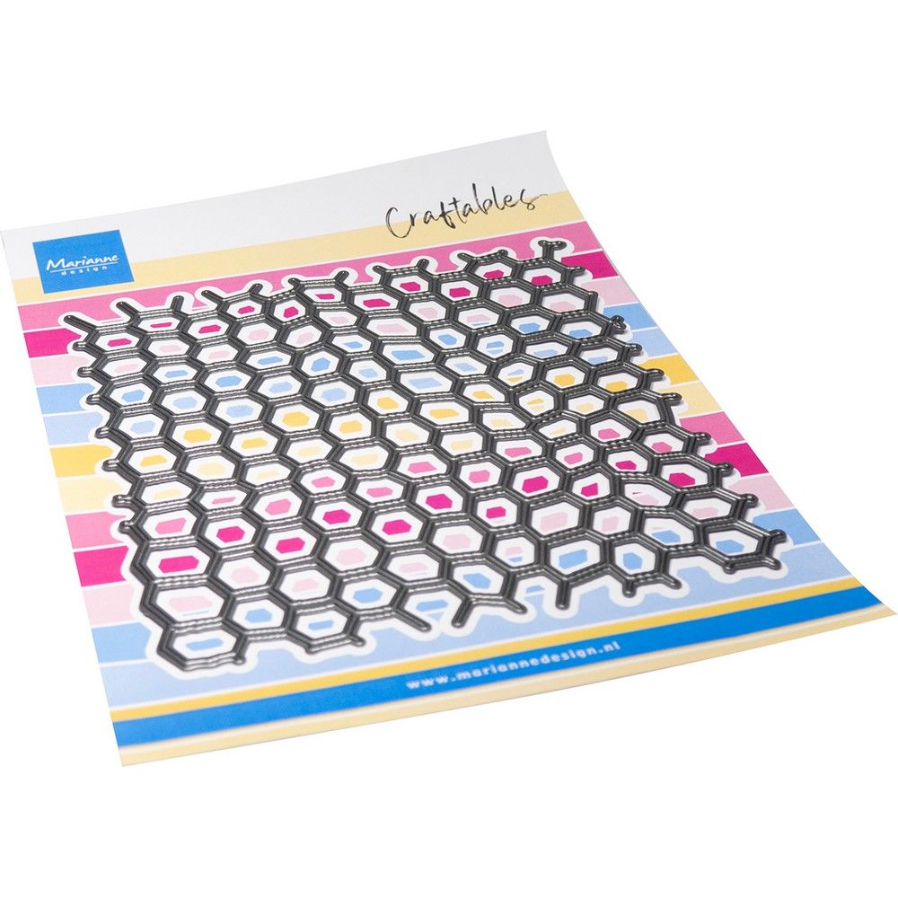 Marianne design • craftable background chicken wire