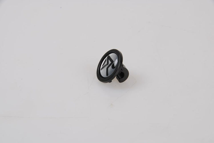 Curana spatbord bevestiging knop logo zilver p st.