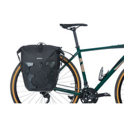 Basil enkele tas navigator waterproof l mik 25-31l 14 x 26 x 42 cm - zwart - afbeelding 2