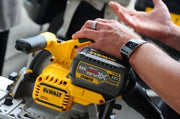 Dewalt dcs520t2r | xr flexvolt accu invalcirkelzaag 54v 165mm + geleiderail in tstak (2x 6.0ah accu + lader) - dcs520t2r-qw - afbeelding 2