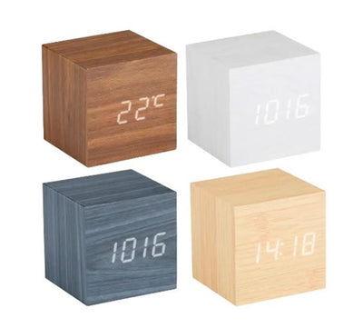 Z1 grundig wekker digitaal houtnerf 6x6x6cm