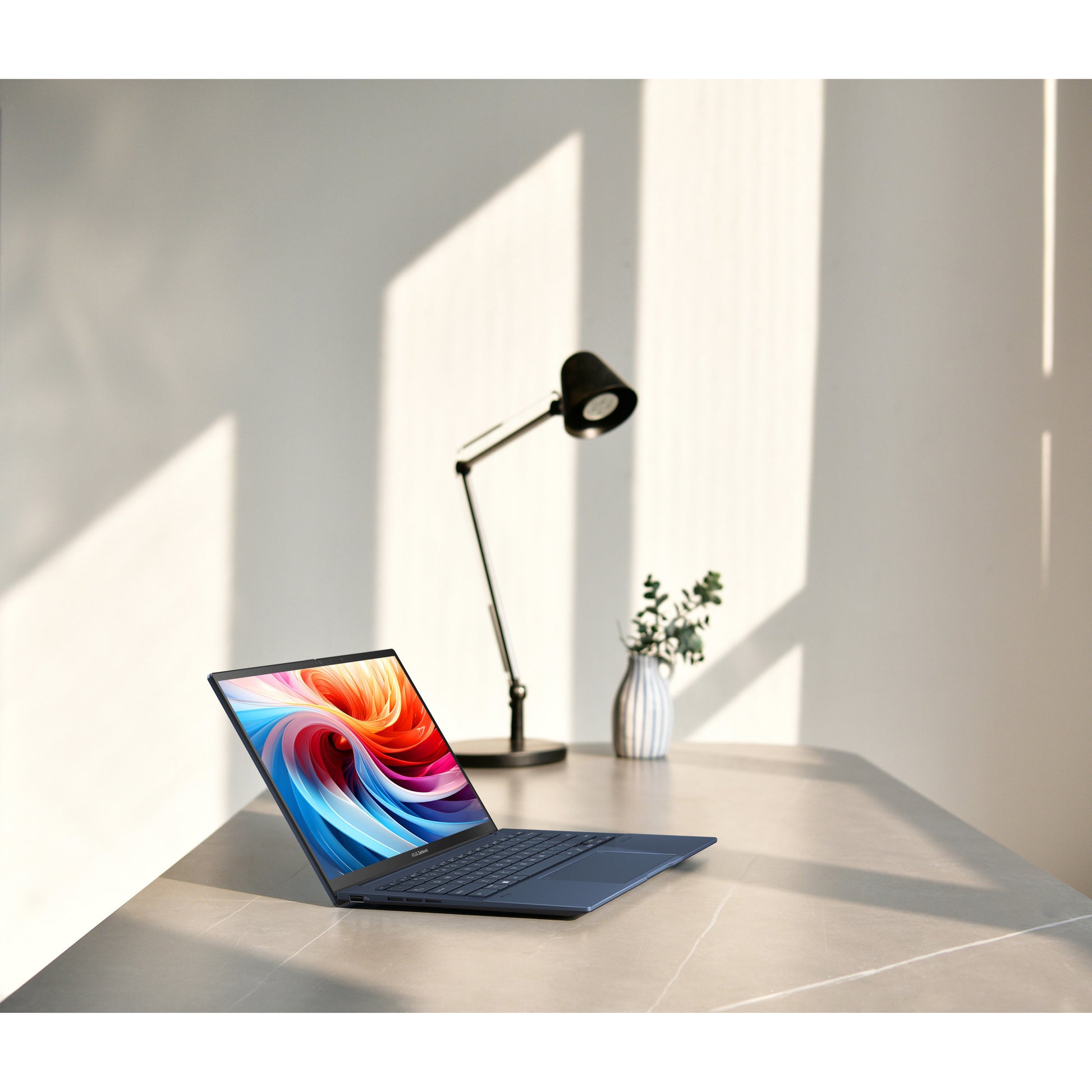 Asus zenbook 14 oled ux3405ca-qd012w 14 laptop (blauw | core ultra 7 255h | arc 140t | 32 gb | 1 tb ssd)
