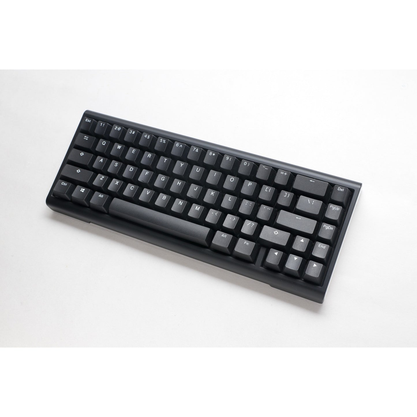 Ducky projectd tinker 65 met qmk via rgb mechanisch toetsenbord (zwart, us lay-out (qwerty), cherry mx brown, 65%, rgb leds, double-shot pbt, hot-swappable, gasket mount)