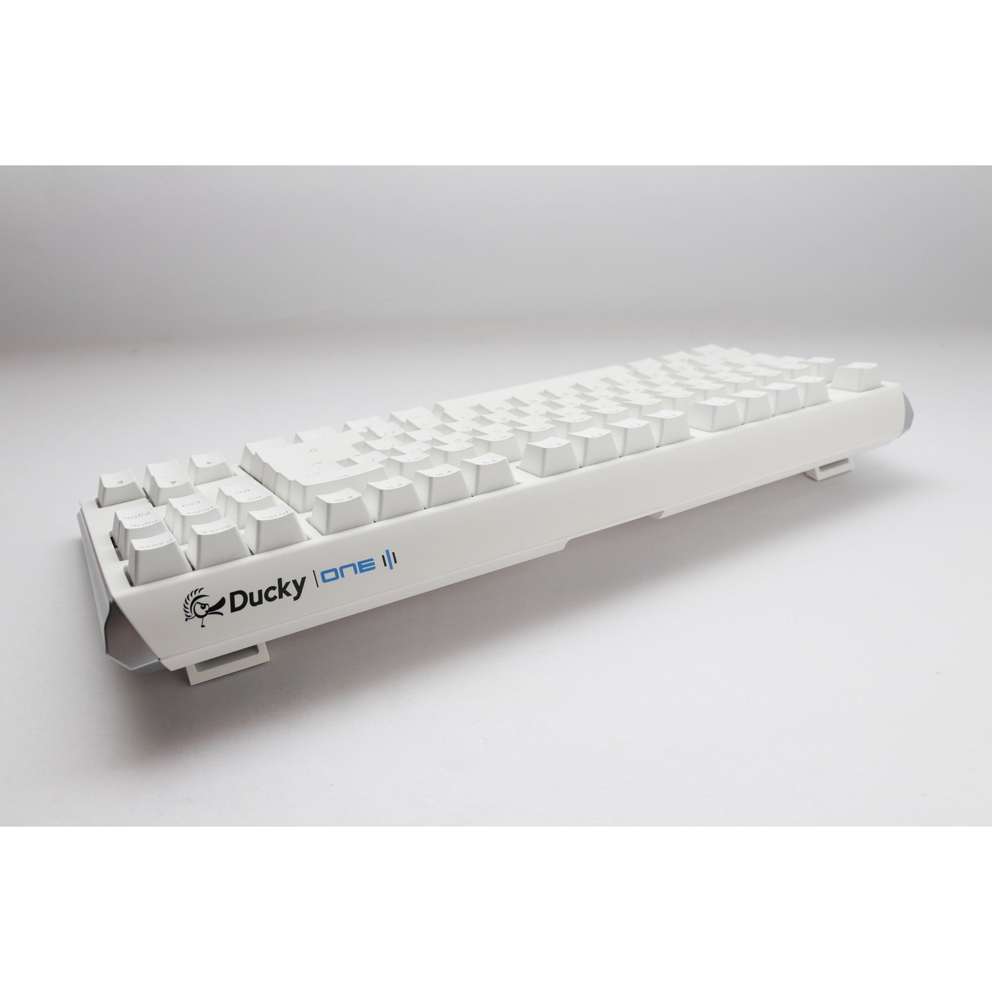Ducky one 3 classic pure white tkl rgb mechanisch toetsenbord (wit, us lay-out (qwerty), cherry mx red, 80% (tkl), rgb leds, double-shot pbt, hot-swappable, quack mechanics)