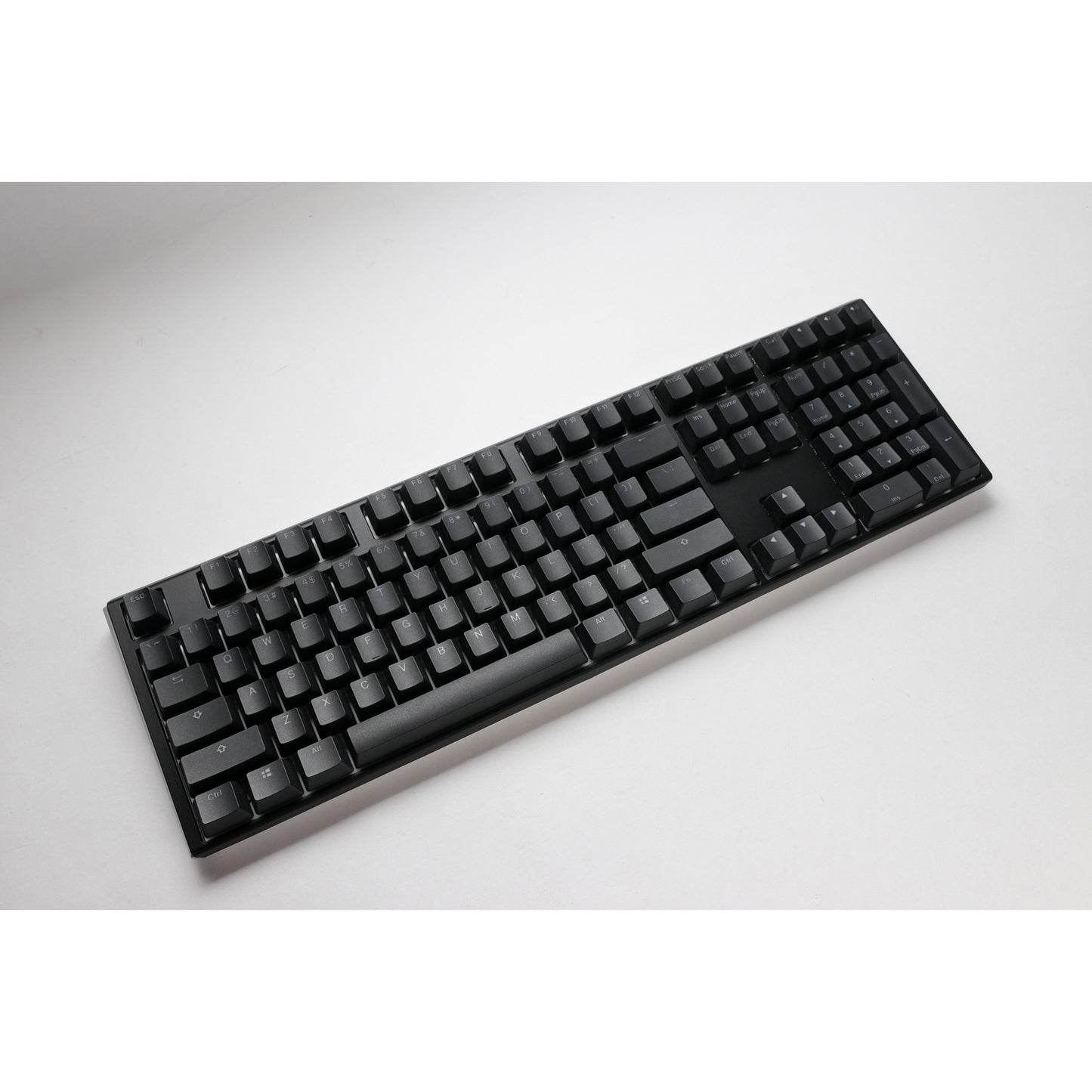 Ducky one 3 classic rgb mechanisch toetsenbord (zwart, us lay-out (qwerty), cherry mx brown, 100%, rgb led, double-shot pbt, hot-swappable, quack mechanics)
