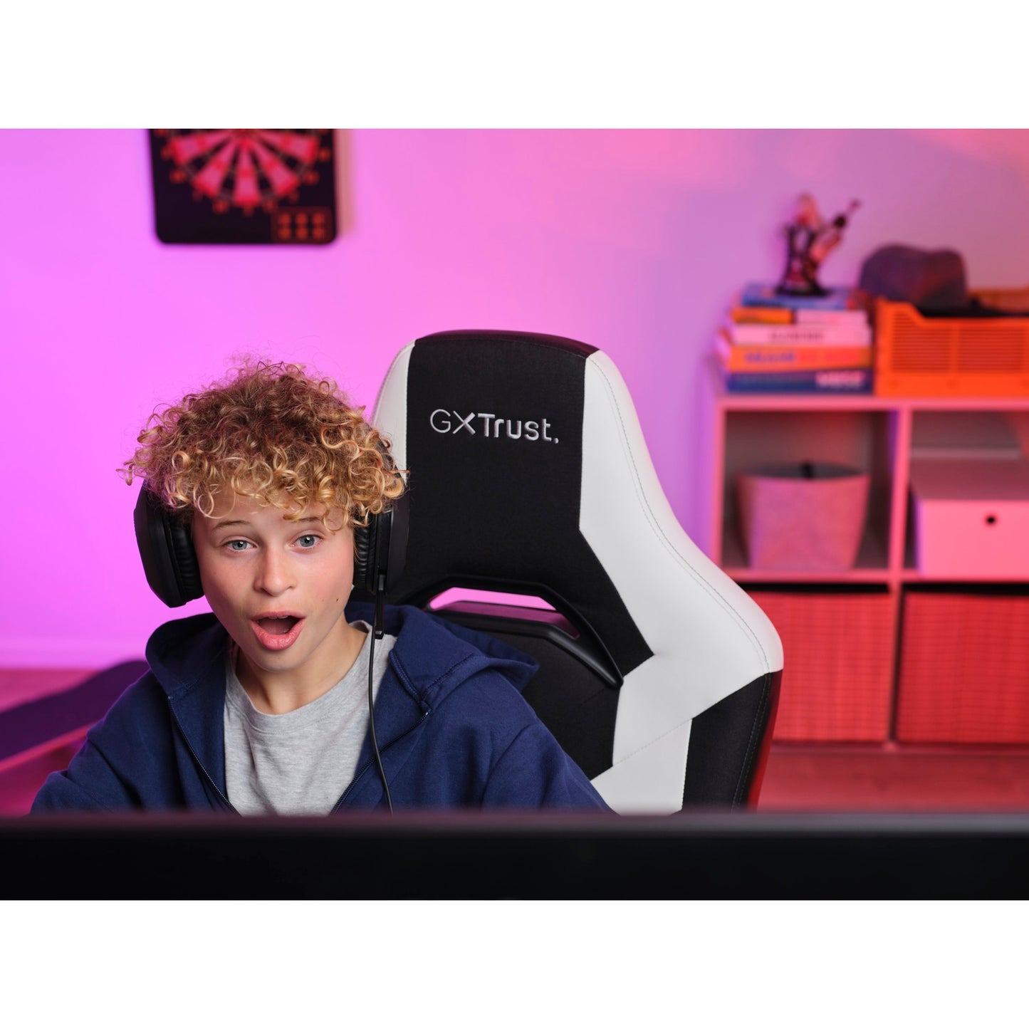 Trust gxt 703w riye gamingstoel (zwart wit)