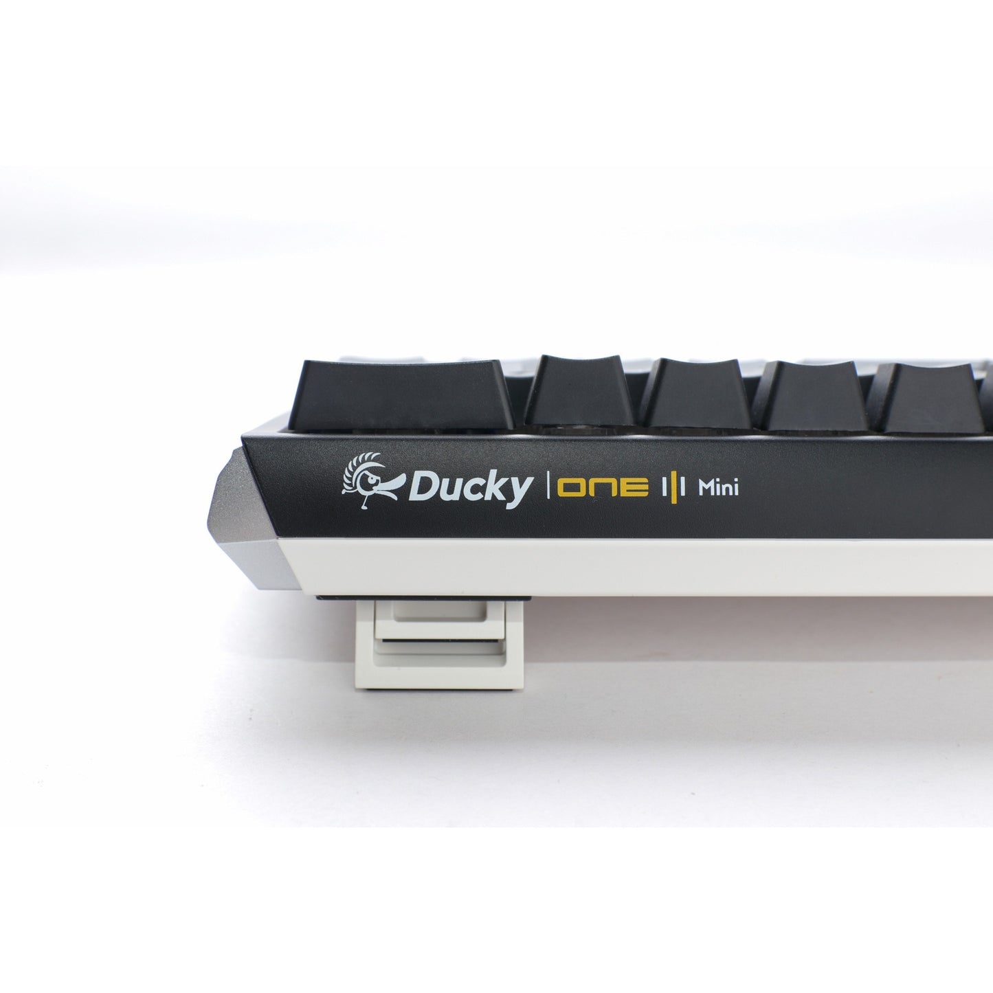 Ducky one 3 classic mini rgb mechanisch toetsenbord (zwart, us lay-out (qwerty), cherry mx silent red, 60%, rgb led, double-shot pbt, hot-swappable, quack mechanics)