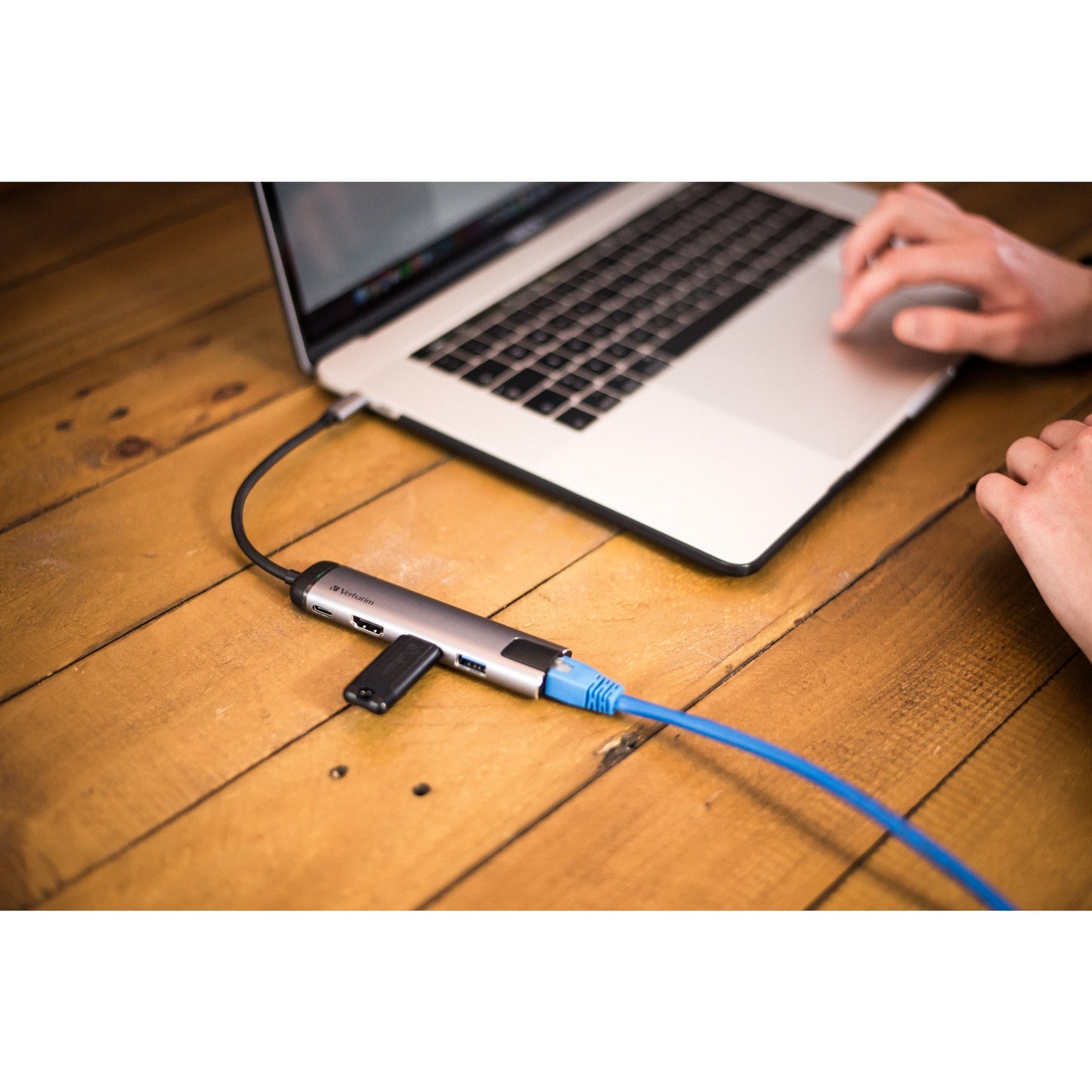 Verbatim usb 3.2 gen 1 multiport hub, usb-c > 2x usb-a + usb-c + hdmi + rj-45 usb-hub (zilver zwart, pd, opladen tot 100 watt)