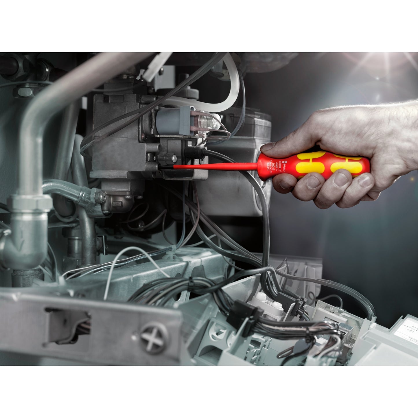 Wera 160 is 7 schroevendraaierset kraftform plus serie 100 (rood geel, eenpolige fasetester, houder, 7‑delig)