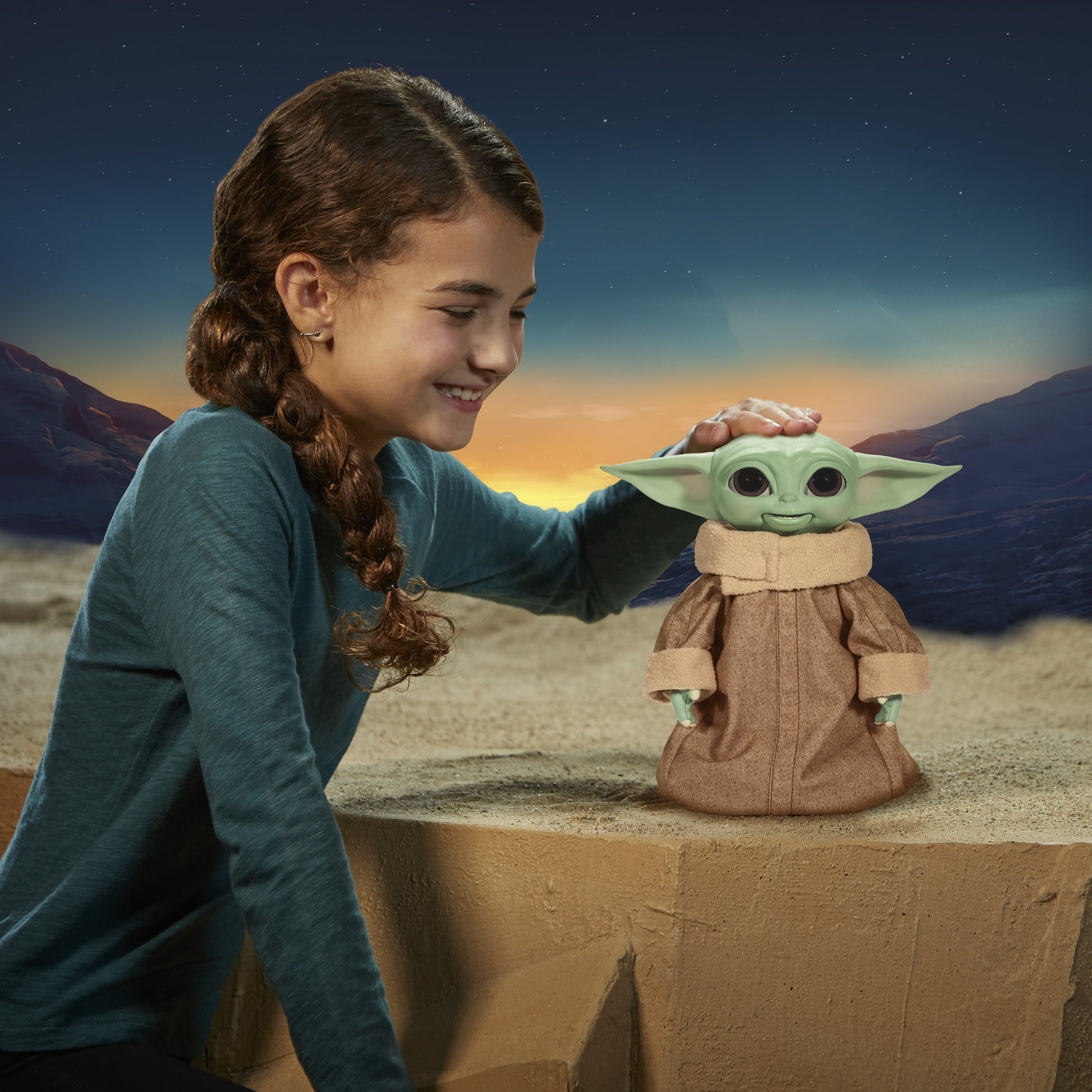 Hasbro star wars - galactic snackin’ grogu speelfiguur