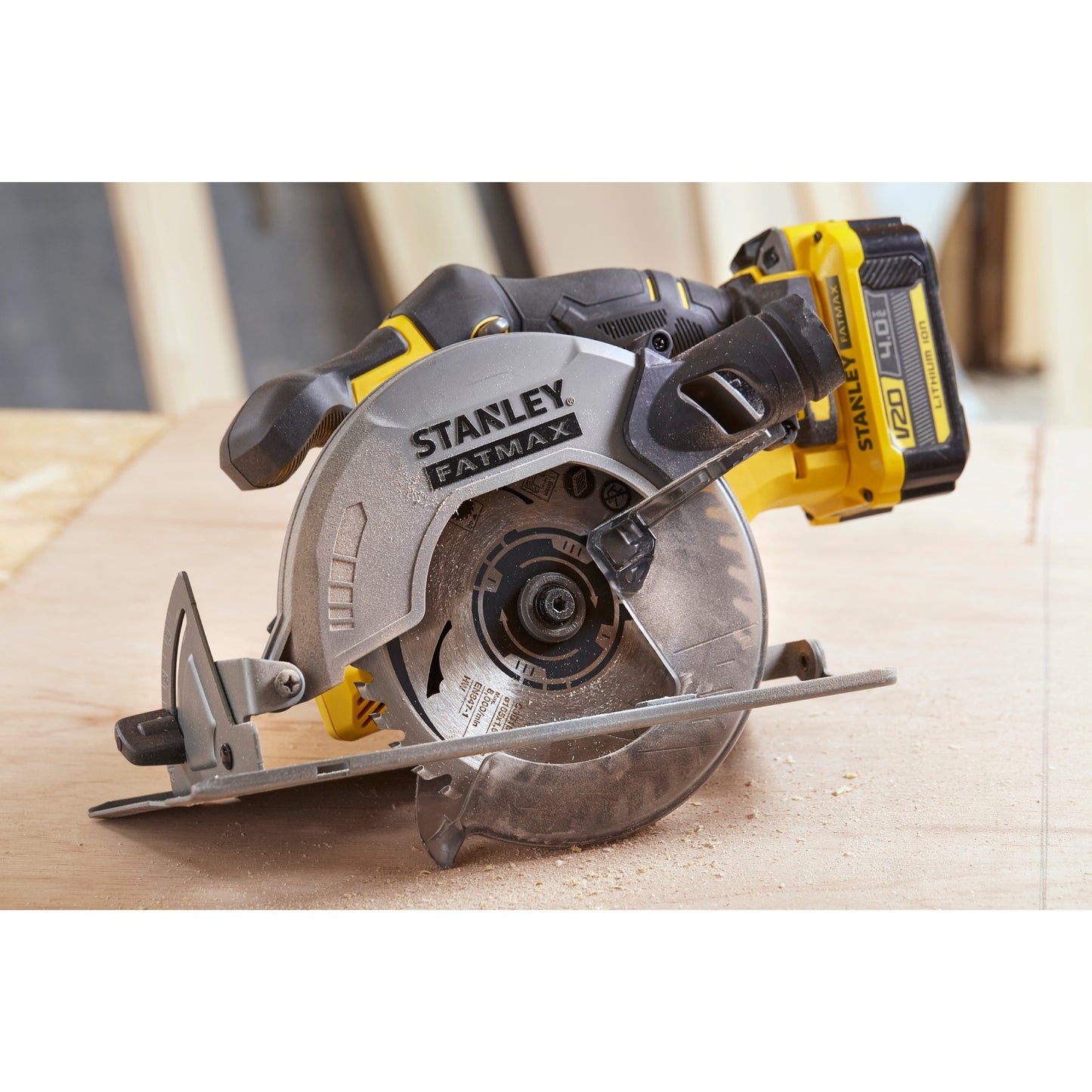 Stanley fatmax v20 18v handcirkelzaag (geel zwart, koffer, 2 accu's (2.0ah) en oplader (4a) inbegrepen)