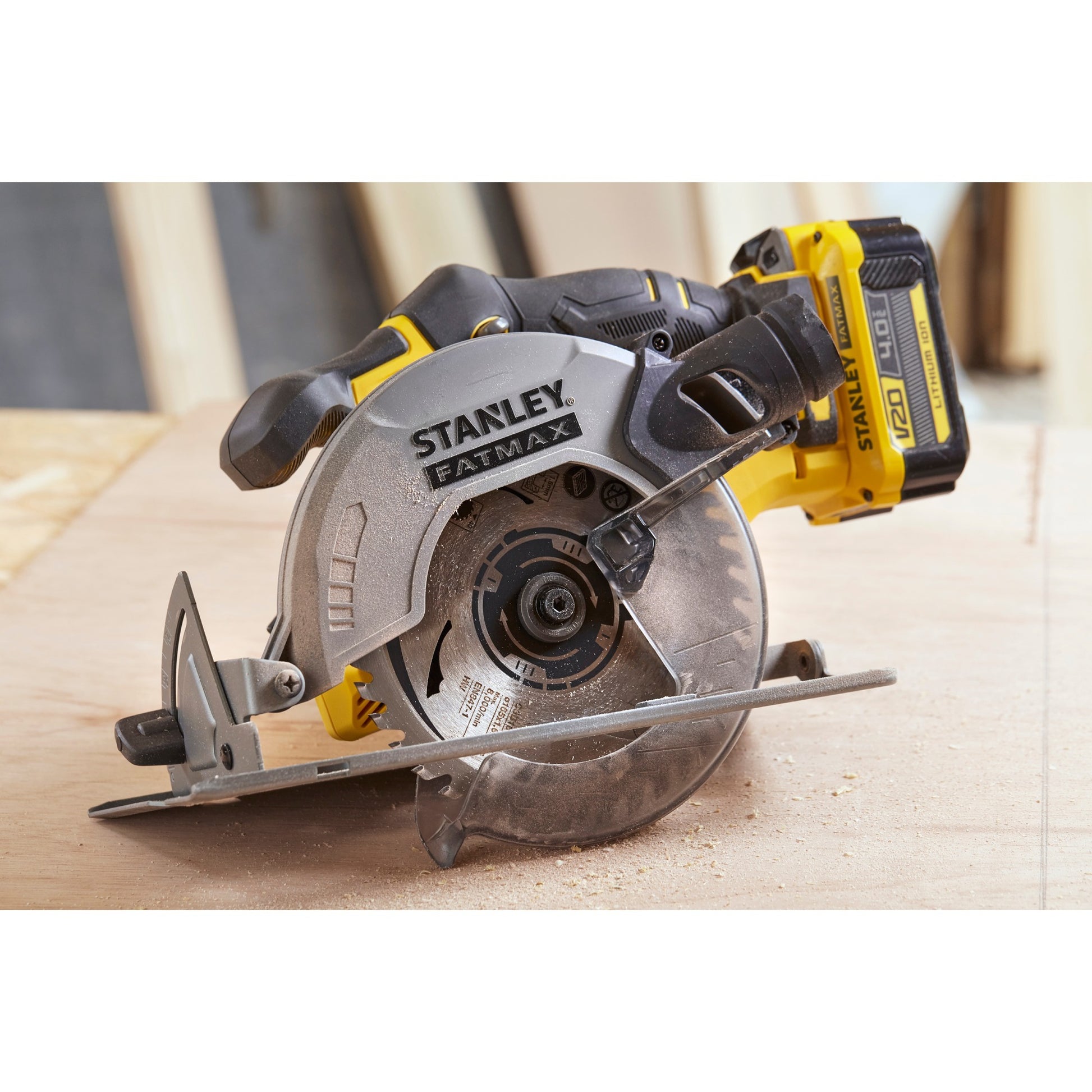 Stanley fatmax v20 18v handcirkelzaag (geel zwart, koffer, 2 accu's (2.0ah) en oplader (4a) inbegrepen)