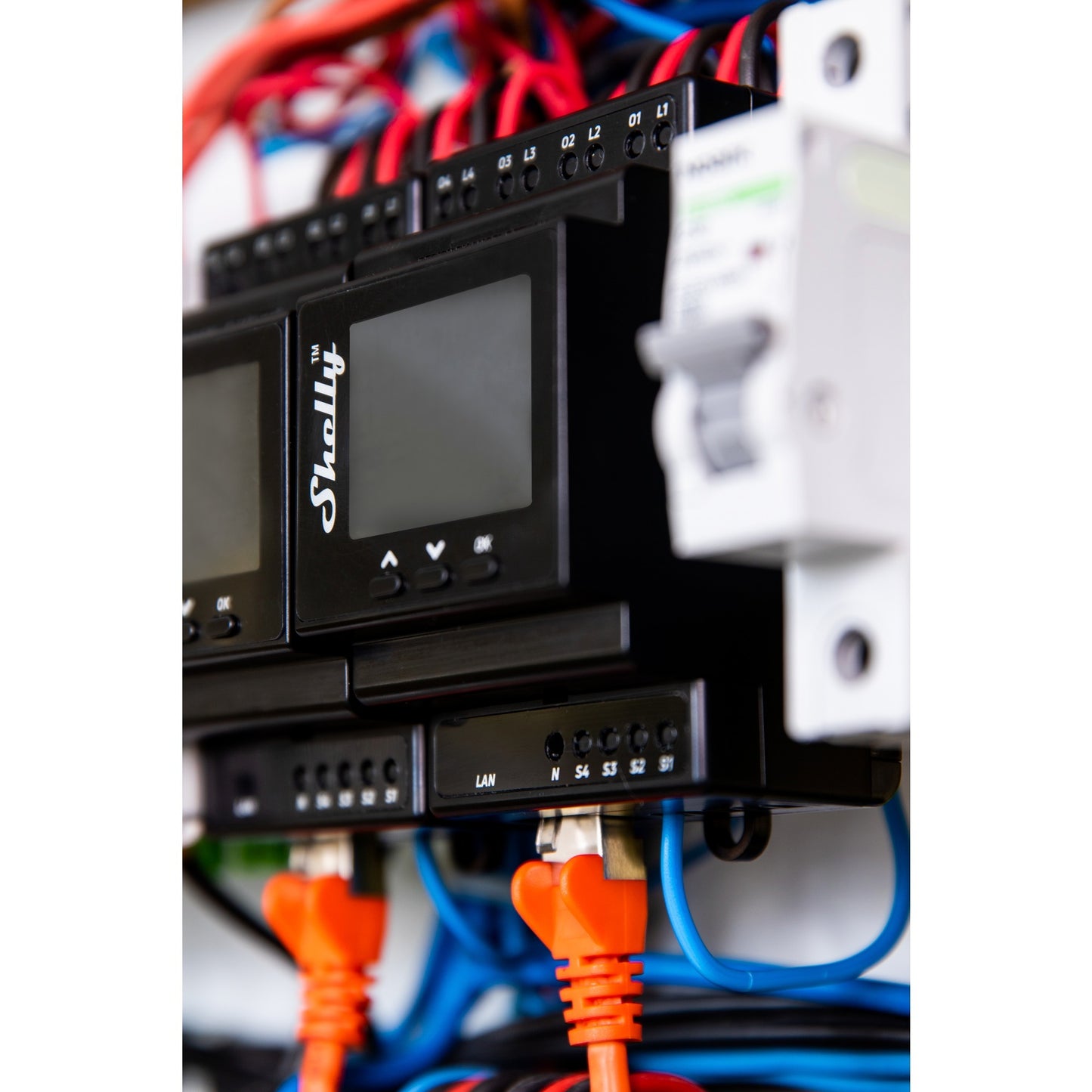 Shelly pro 4pm relais (4-kanaals, wifi, lan, bluetooth)