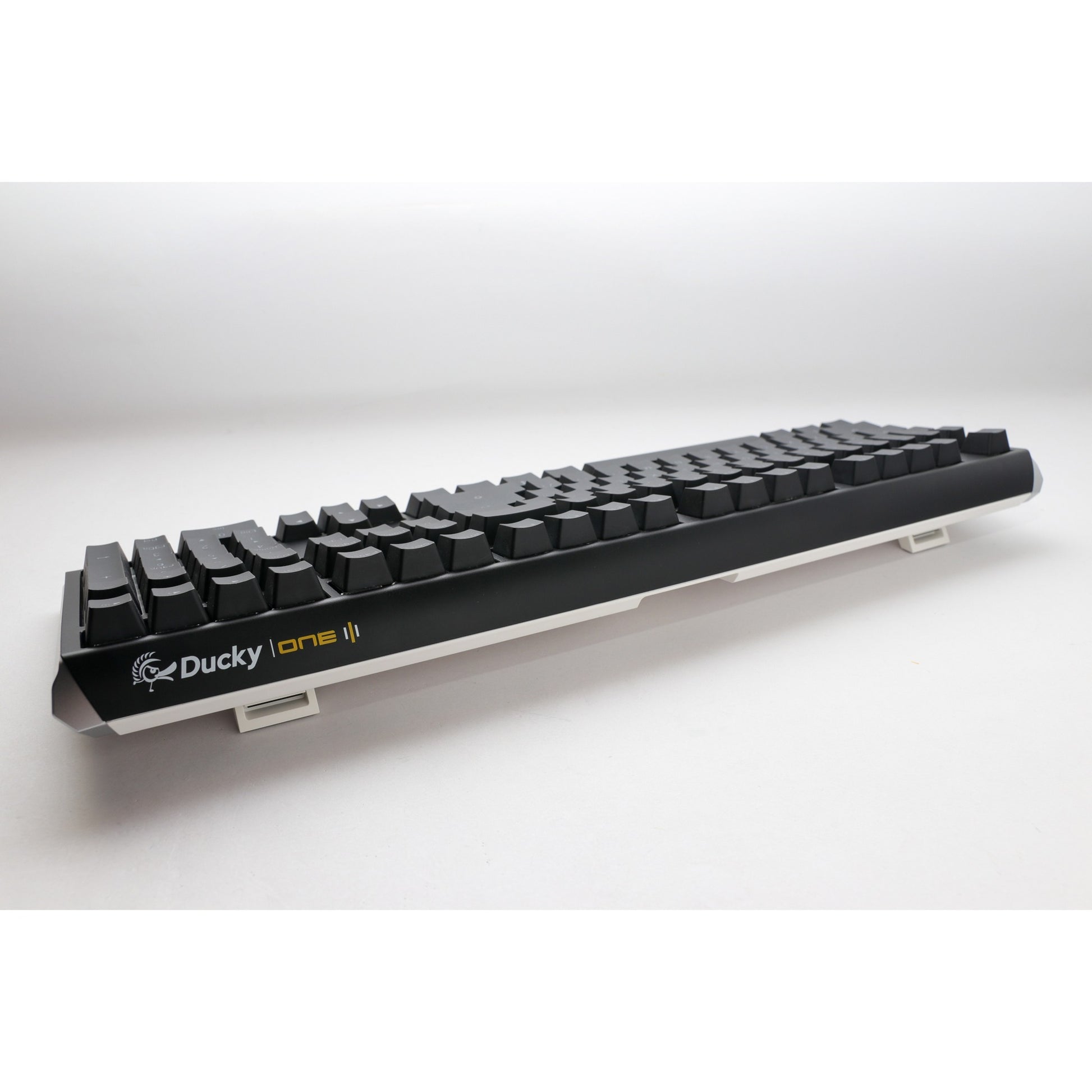 Ducky one 3 classic rgb mechanisch toetsenbord (zwart, us lay-out (qwerty), cherry mx brown, 100%, rgb led, double-shot pbt, hot-swappable, quack mechanics)