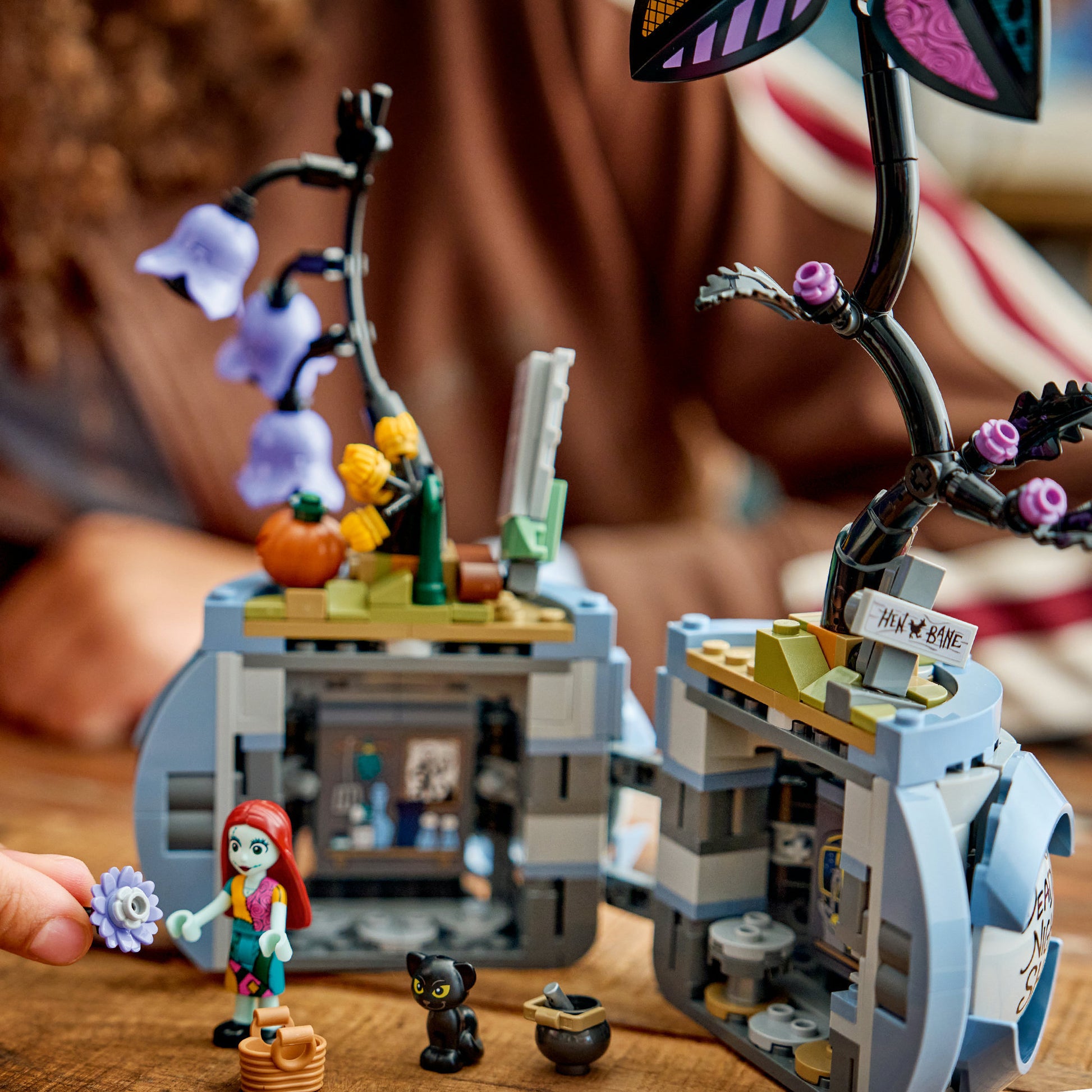 Lego disney 43288 sally's bloempot