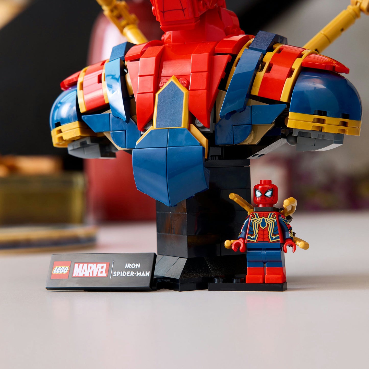 Lego marvel - iron spider-man buste constructiespeelgoed (76326)