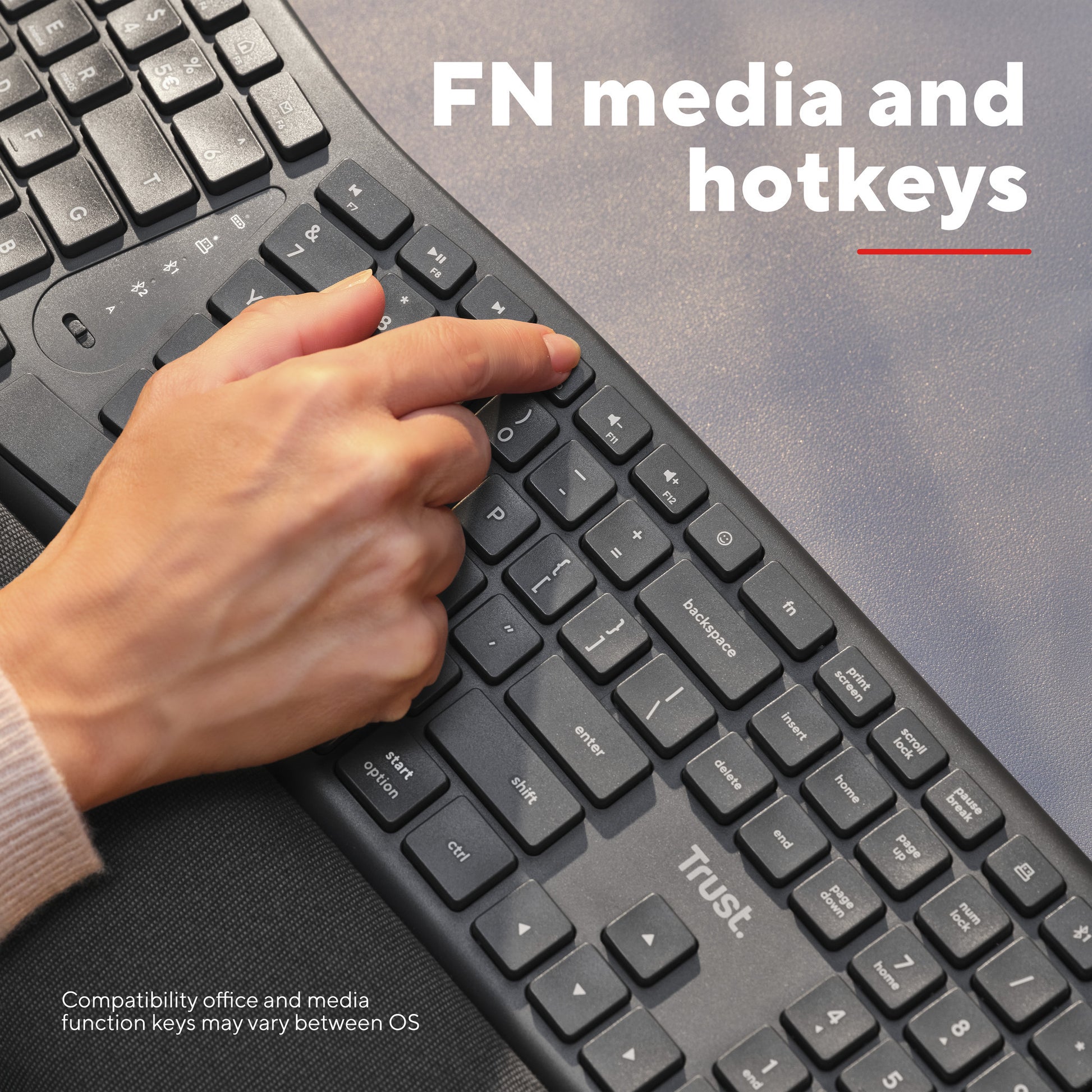 Trust keyra ergonomisch draadloos toetsenbord (zwart, us lay-out (qwerty), 100%, 2.4 ghz usb | bluetooth)