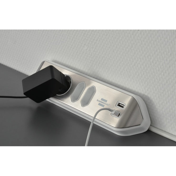 Brennenstuhl ®estilo hoekaansluitdoosstrook met usb laadfunctie 4-weg 2x beschermende contactdozen 2x euro zilver wit