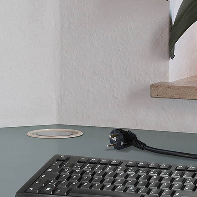 Brennenstuhl tower power usb-charger stekkerdoos 3-voudig met dubbele usb-laadingang 2m h05vv-f 3g1,5 volledig verzonken in tafelblad