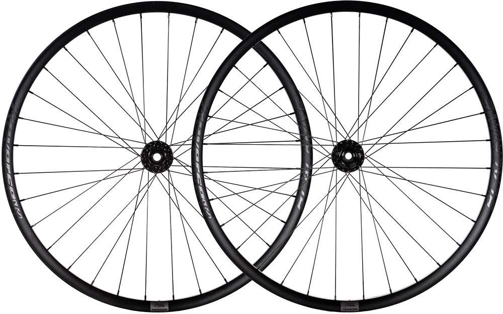 Reverse components black one 29 boost tubeless wheelset