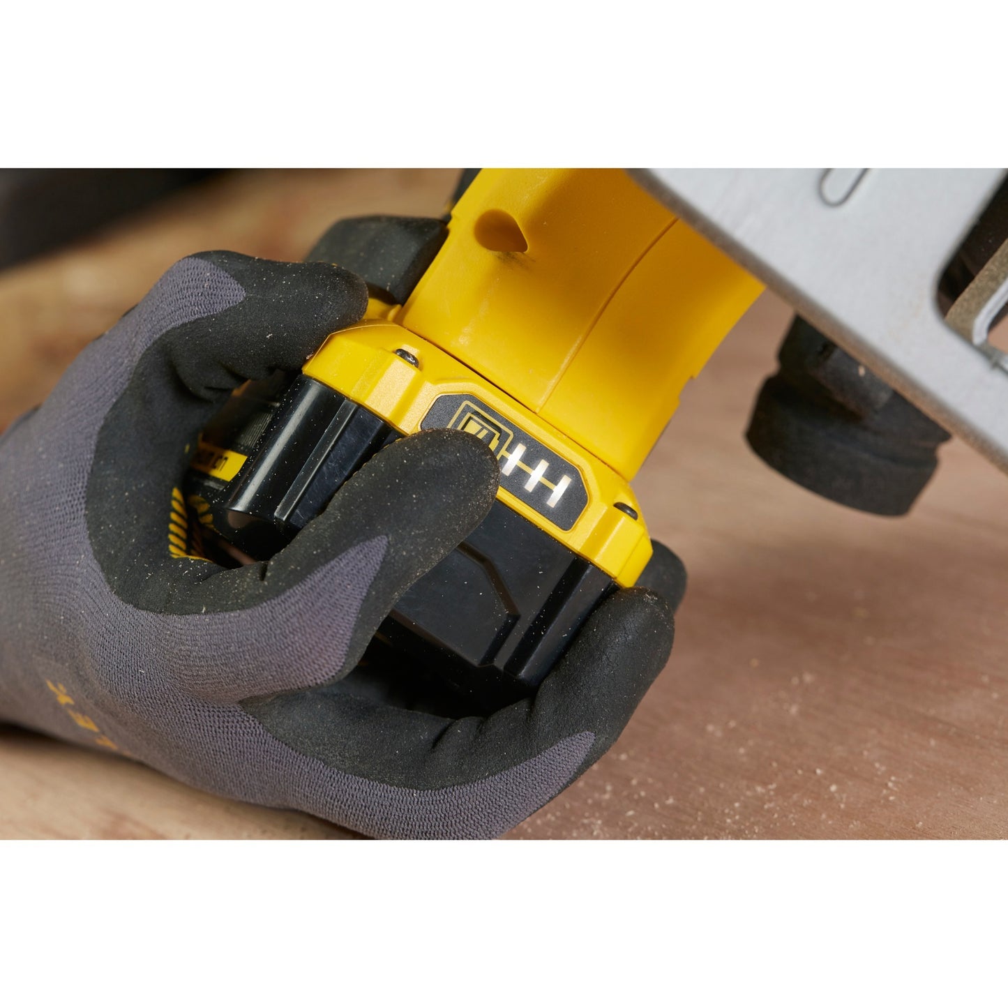 Stanley fatmax v20 18v handcirkelzaag (geel zwart, koffer, 2 accu's (2.0ah) en oplader (4a) inbegrepen)