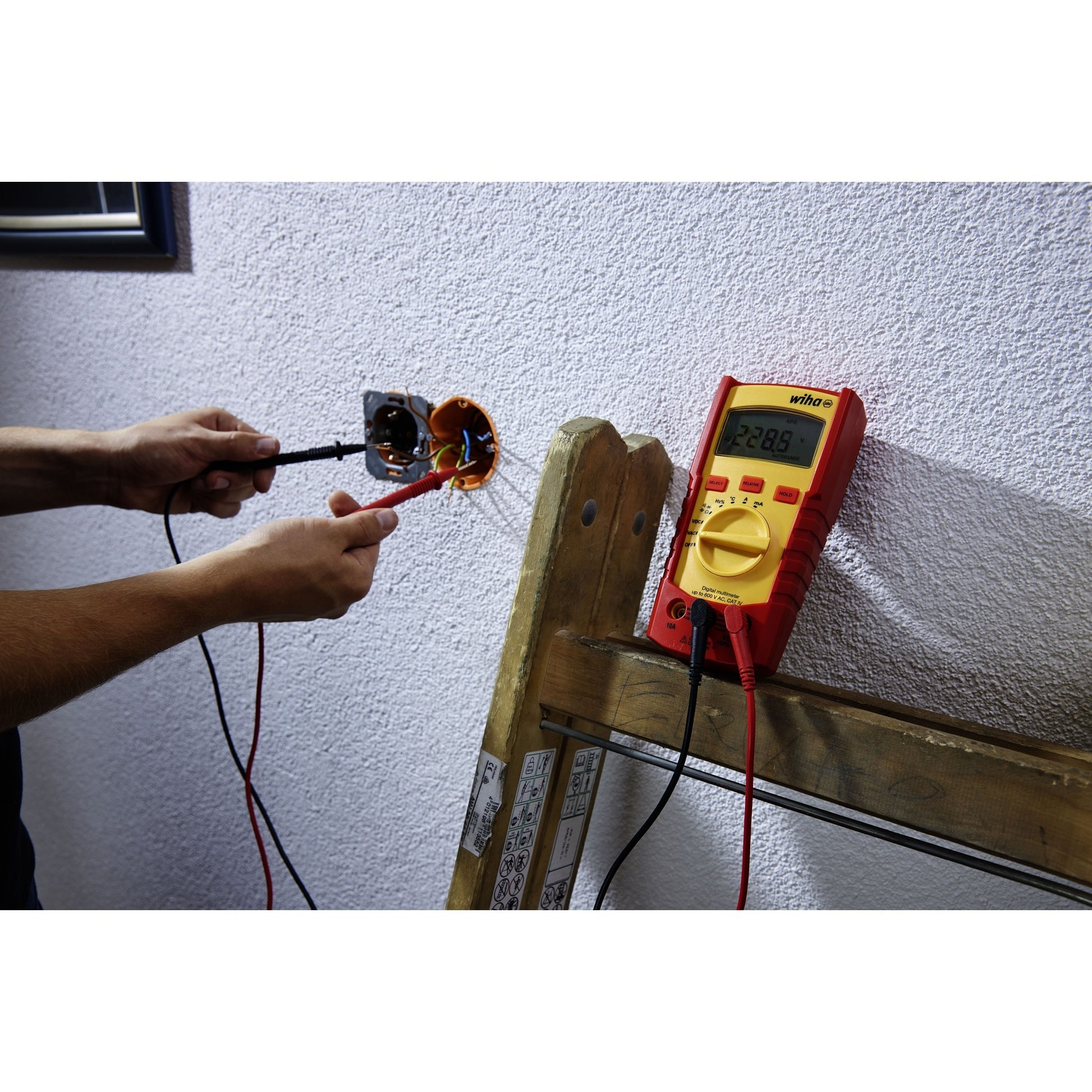 Wiha digitale multimeter tot 600 v ac, cat iv meetapparaat (rood geel)