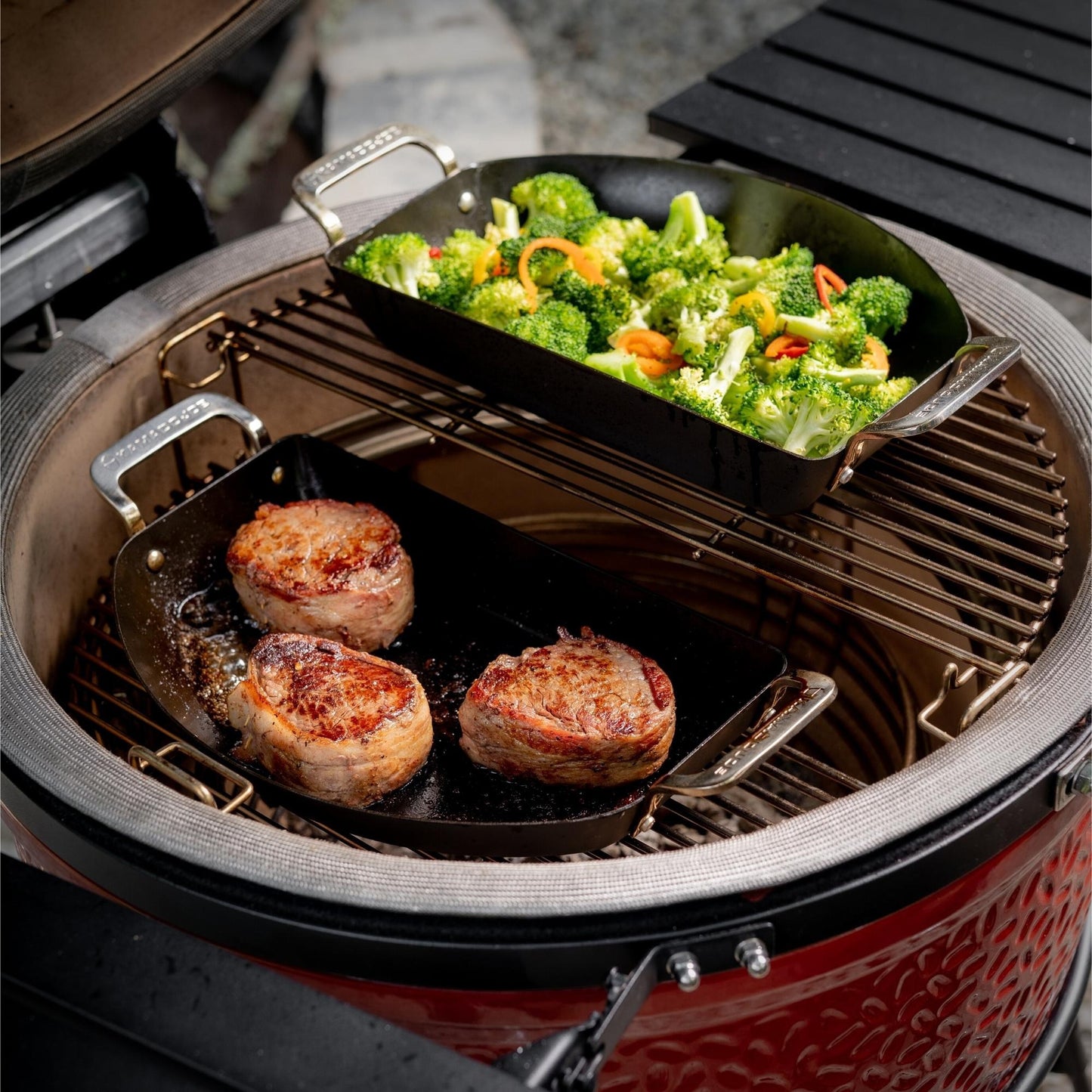 Kamado joe karbon steel half moon pan set bak- braadpan
