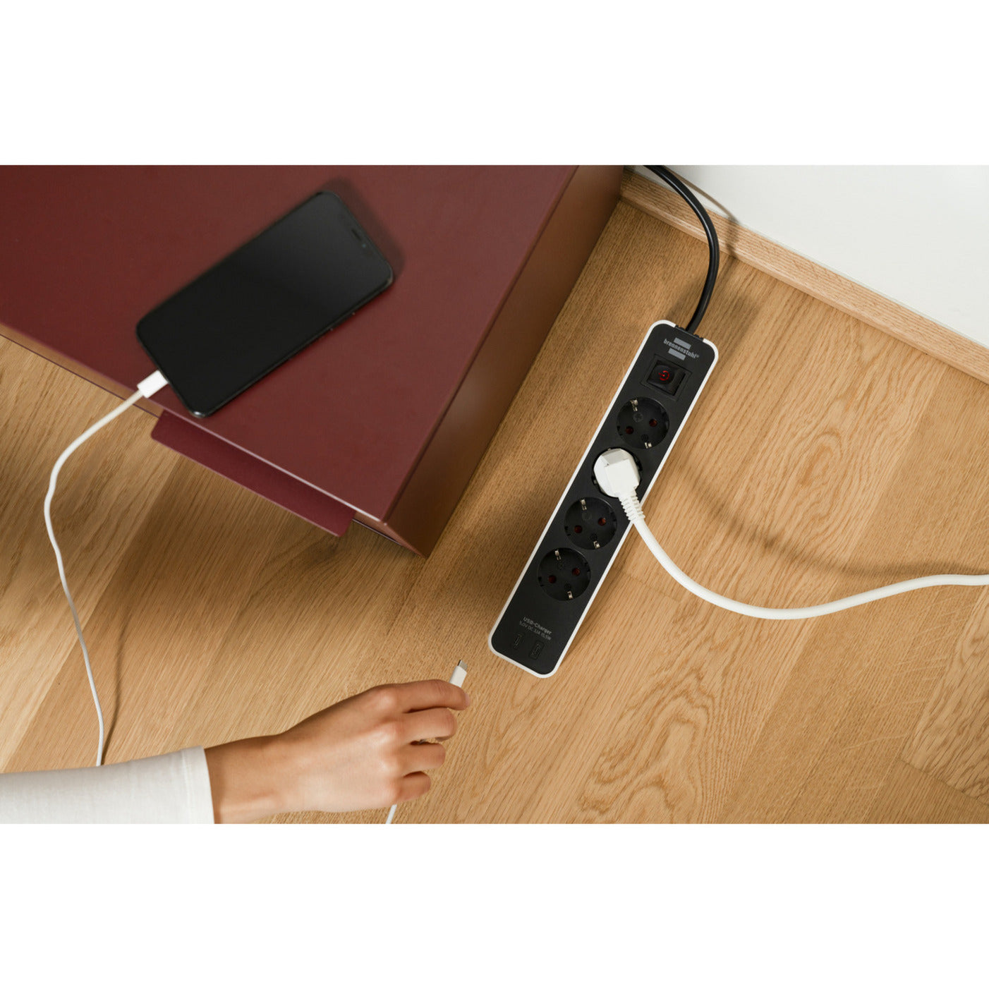 Brennenstuhl ecolor 4-voudige stekkerdoos met 2 usb-laadpoorten (meervoudige stekkerdoos usb c met schakelaar en 1,5m kabel)