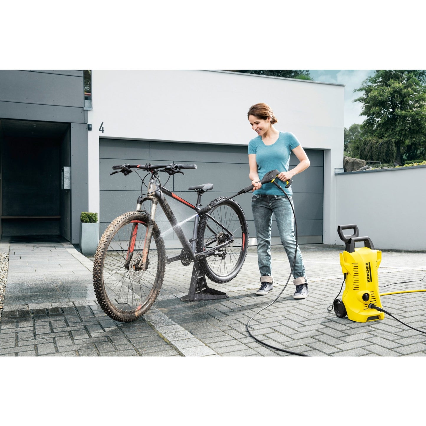 Kärcher k2 power control hogedrukreiniger - 110 bar - 360 l u - 20 m² u - app ondersteuning - geschikt voor oa. kleine auto's - fietsen - tuinset - tuinstoelen