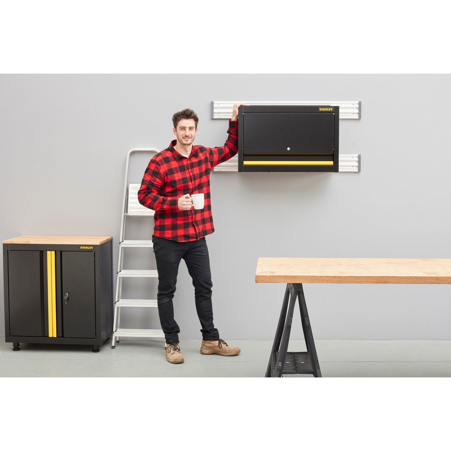 Stanley wandkast 1 deur rta gereedschapkast (zwart geel)